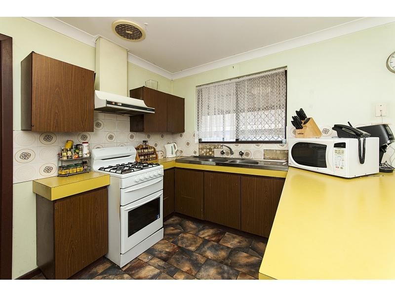 6 Range Court, High Wycombe WA 6057