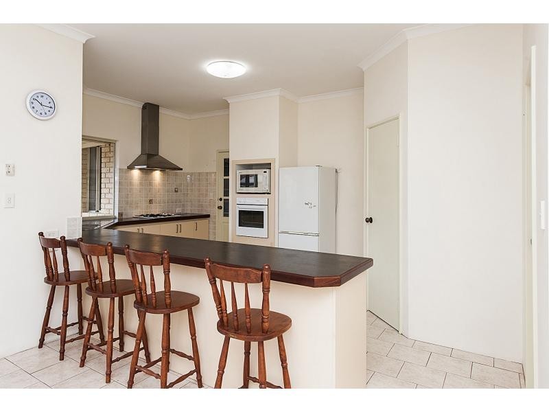 53 Parkland Drive, Warnbro WA 6169