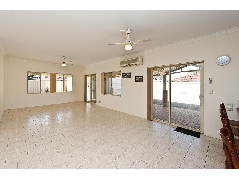 53 Parkland Drive, Warnbro WA 6169