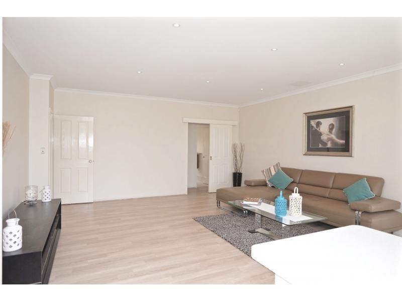 9 Woodside Loop, Beckenham WA 6107