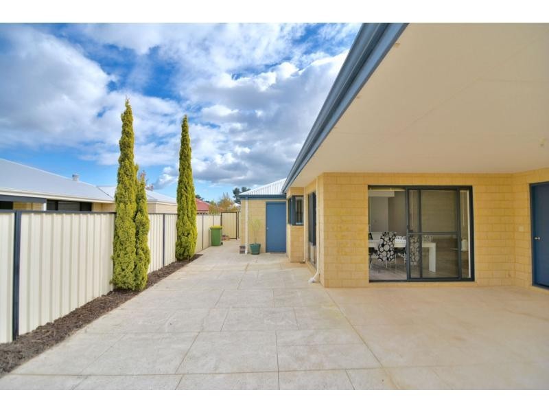 9 Woodside Loop, Beckenham WA 6107