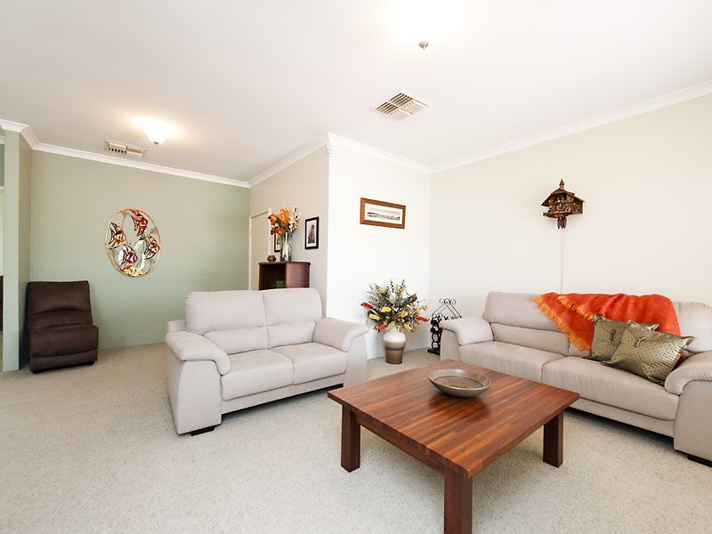 16 Turquoise Crescent, Forrestfield WA 6058