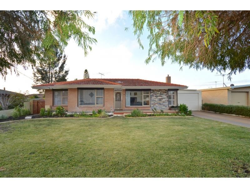 16 Wallsend Street, Safety Bay WA 6169