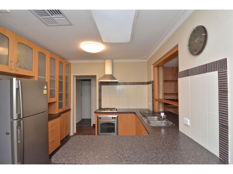 16 Wallsend Street, Safety Bay WA 6169