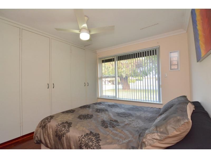 16 Wallsend Street, Safety Bay WA 6169