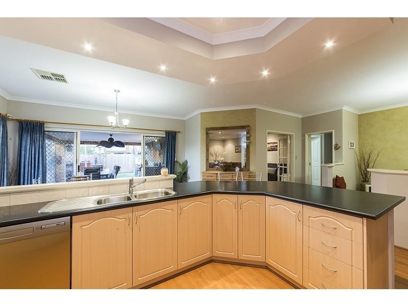 19 Dryandra Elbow, Atwell WA 6164