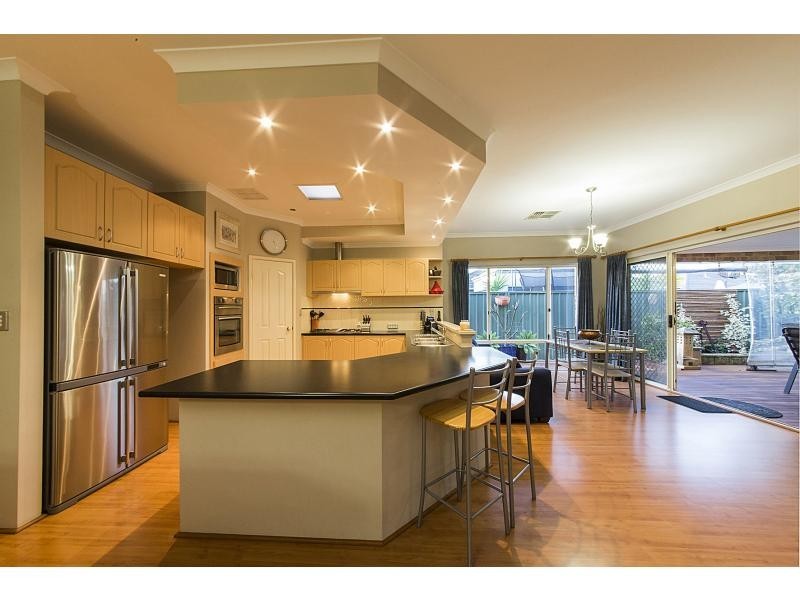 19 Dryandra Elbow, Atwell WA 6164