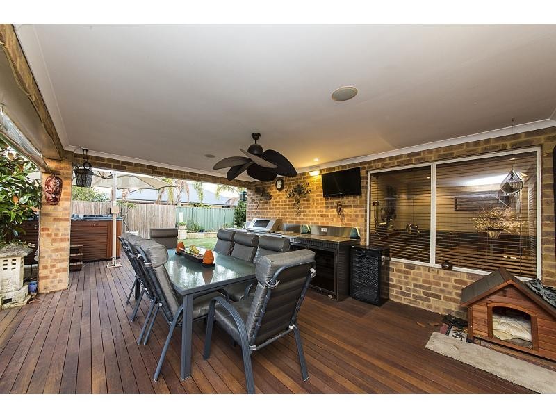 19 Dryandra Elbow, Atwell WA 6164