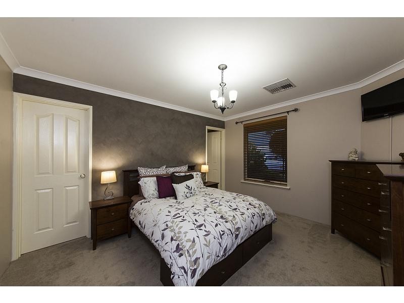 19 Dryandra Elbow, Atwell WA 6164