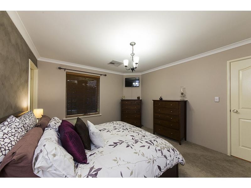 19 Dryandra Elbow, Atwell WA 6164