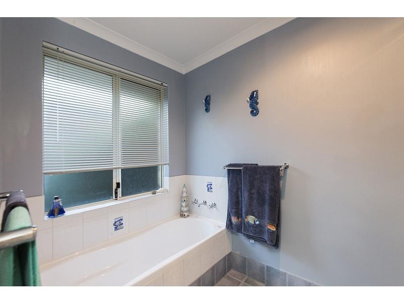 19 Dryandra Elbow, Atwell WA 6164