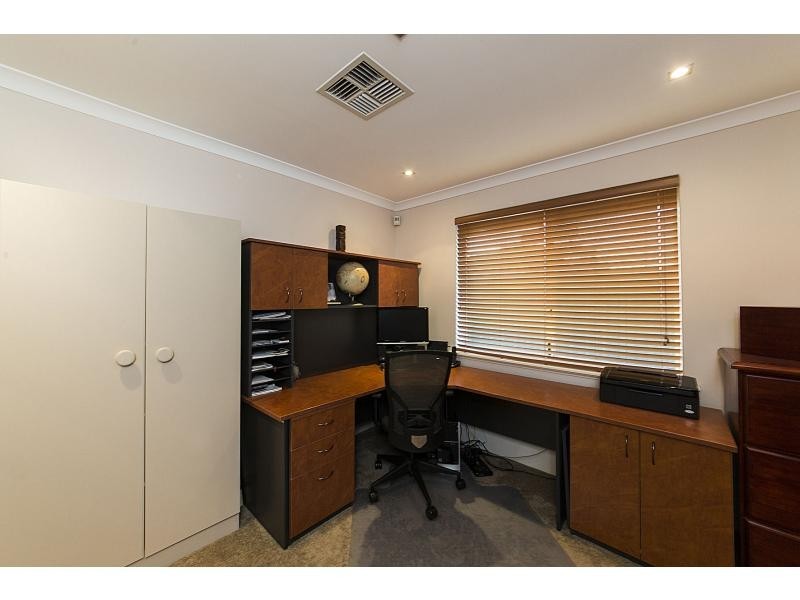 19 Dryandra Elbow, Atwell WA 6164