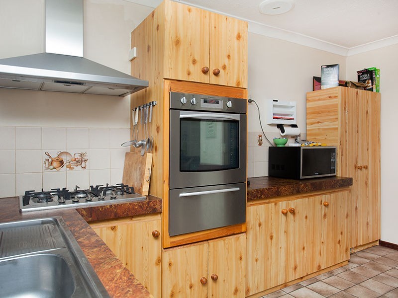 16 Jubilee Drive, Waikiki WA 6169