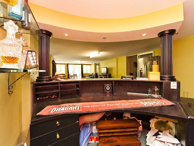 10 Agati Place, Forrestfield WA 6058