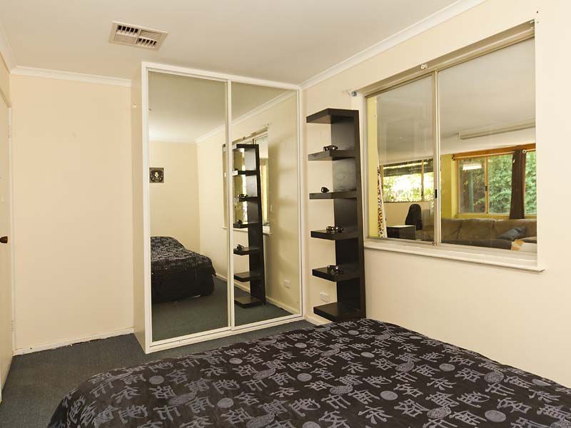 10 Agati Place, Forrestfield WA 6058