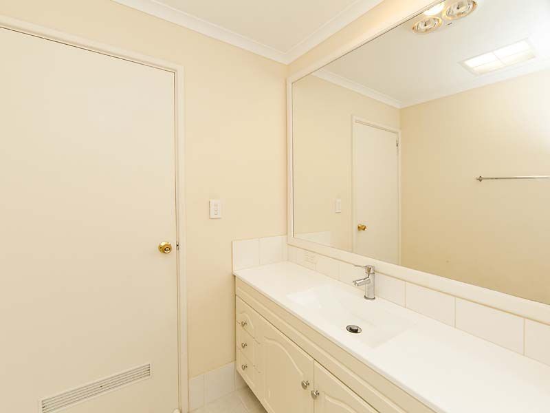 10 Agati Place, Forrestfield WA 6058