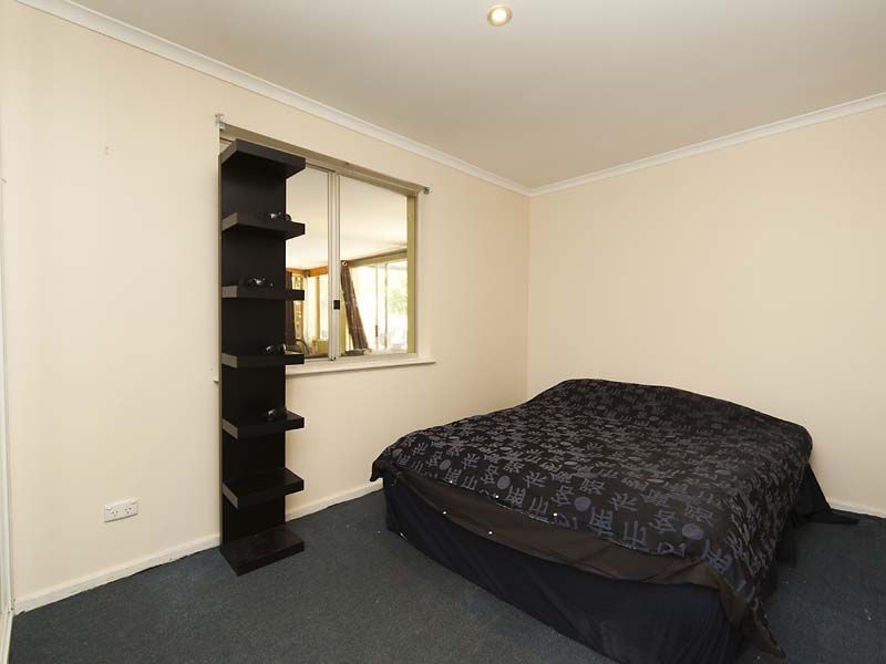 10 Agati Place, Forrestfield WA 6058