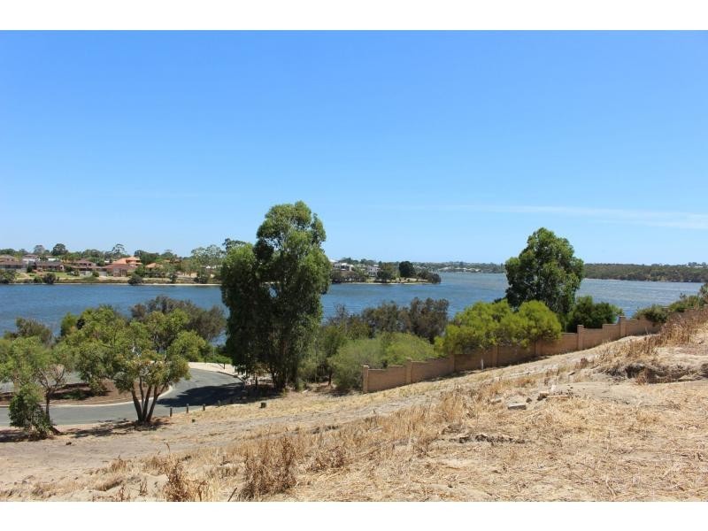 L74 River Way, Salter Point WA 6152