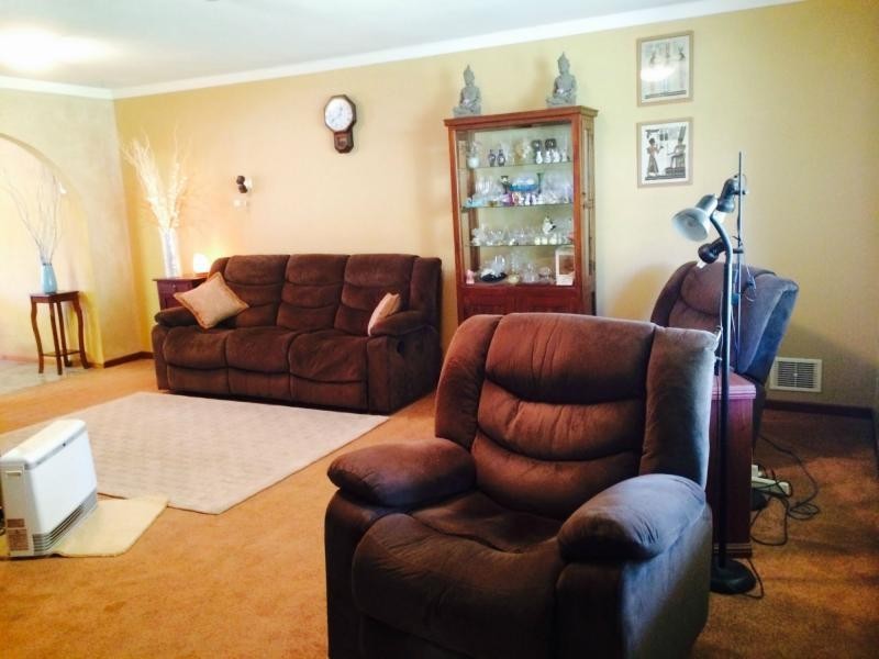 17 Parker Avenue, Mount Nasura WA 6112