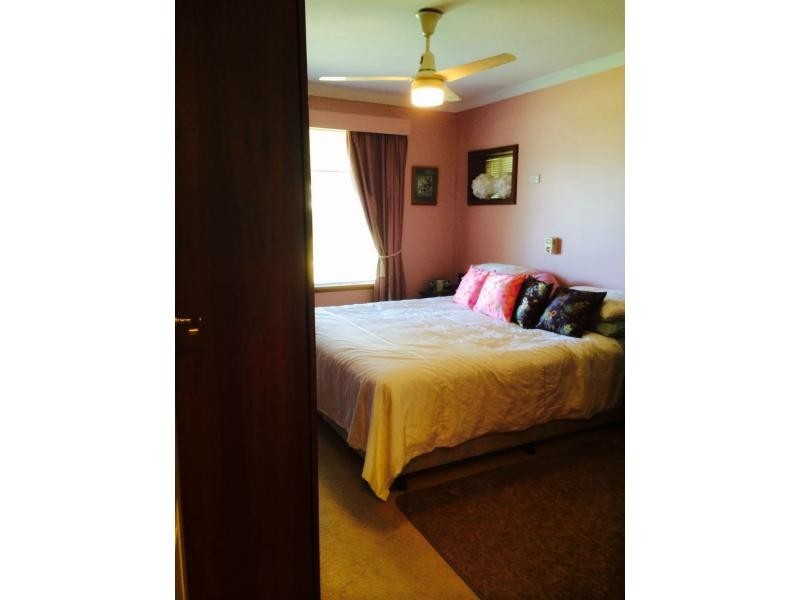 17 Parker Avenue, Mount Nasura WA 6112