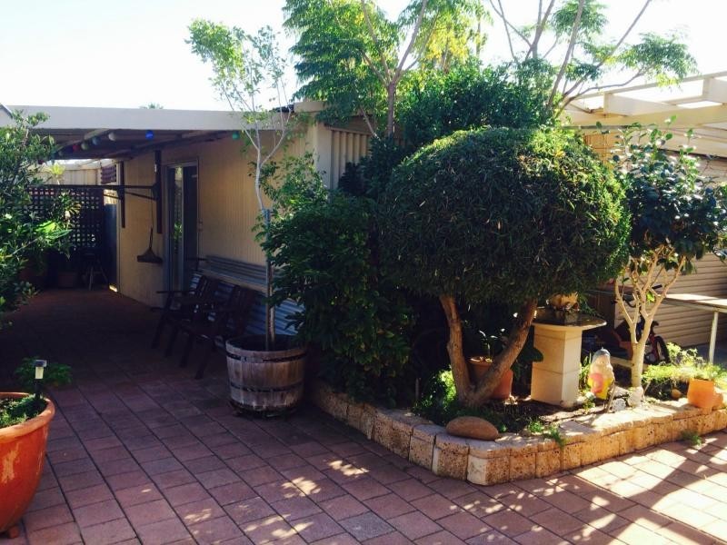 17 Parker Avenue, Mount Nasura WA 6112