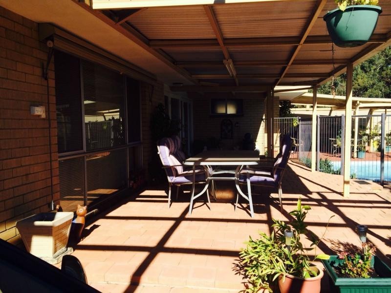 17 Parker Avenue, Mount Nasura WA 6112