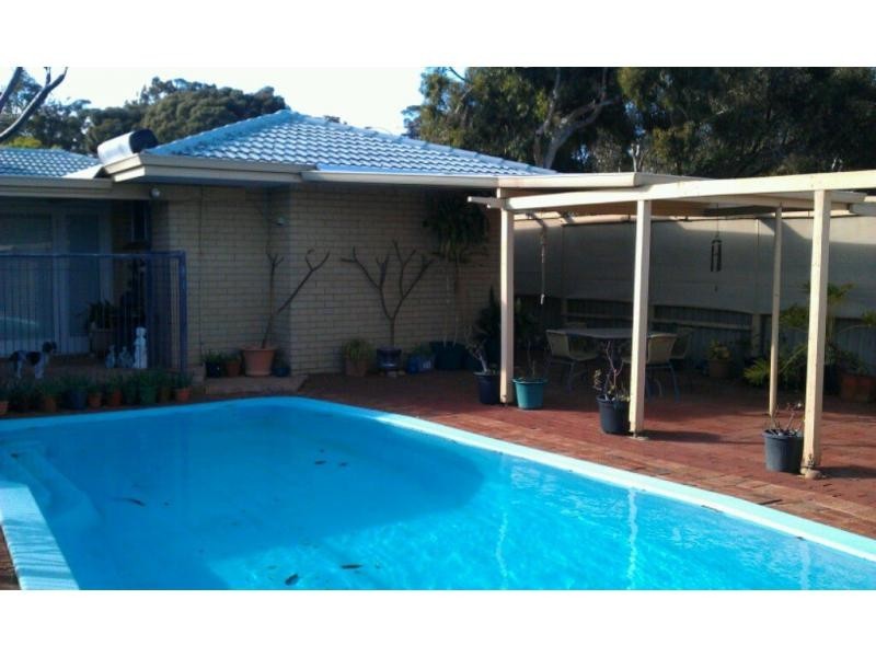 17 Parker Avenue, Mount Nasura WA 6112