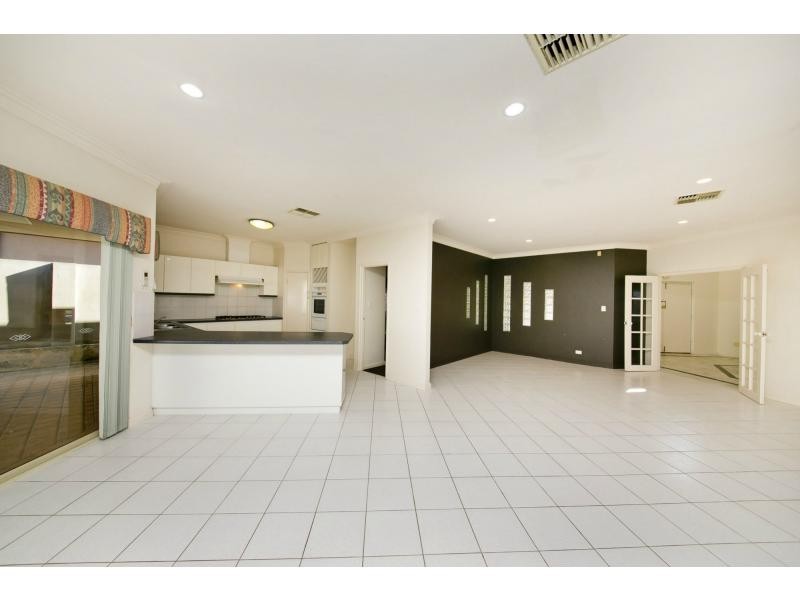 69 Belleview Crescent, Dianella WA 6059