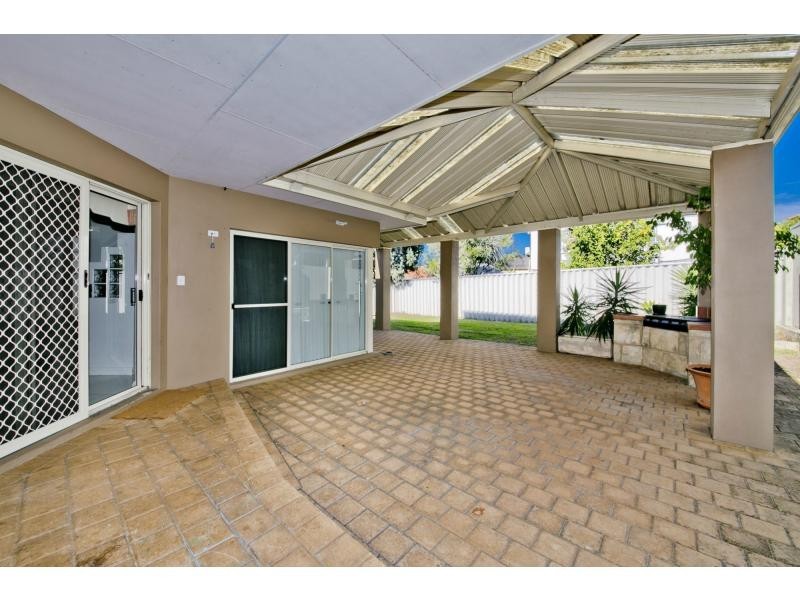 69 Belleview Crescent, Dianella WA 6059