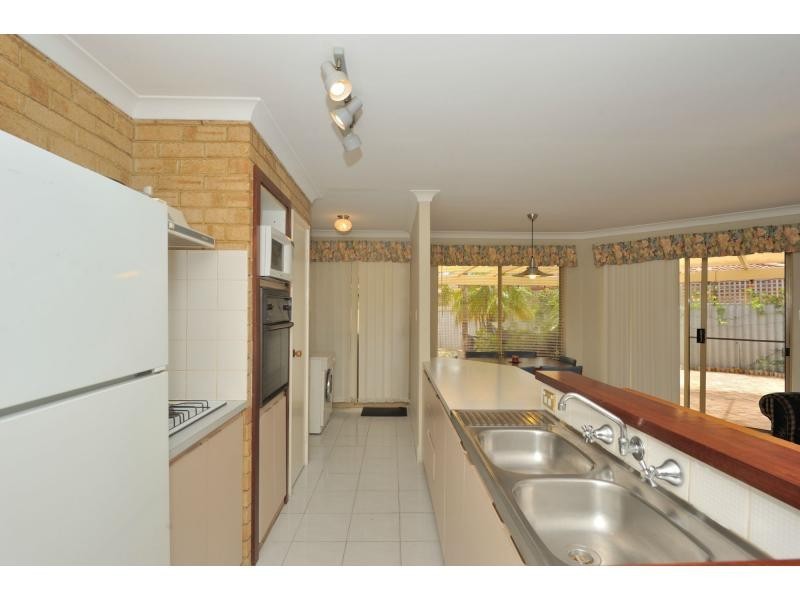 71 Mataitai Loop, Cooloongup WA 6168