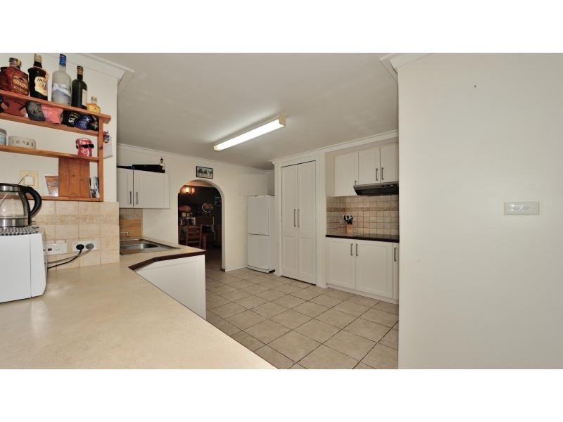 24 Muir Street, Halls Head WA 6210