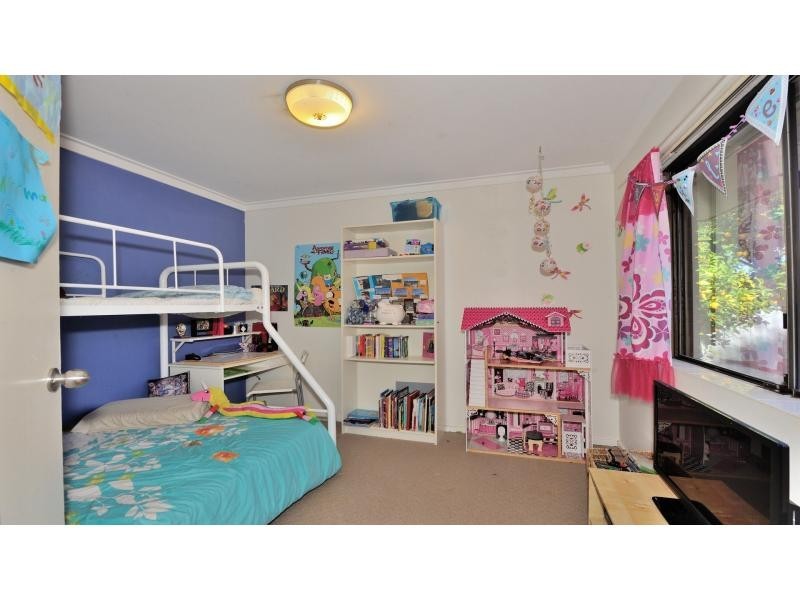 24 Muir Street, Halls Head WA 6210