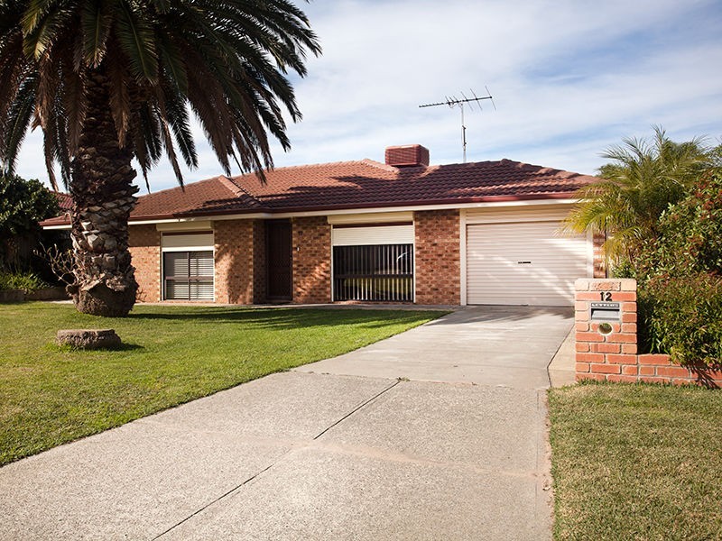 12 Belrose Crescent, Cooloongup WA 6168