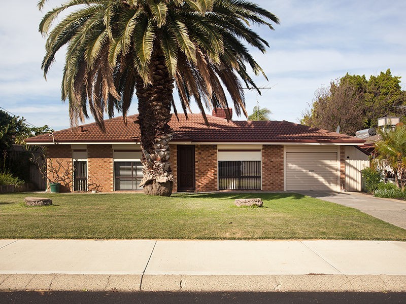 12 Belrose Crescent, Cooloongup WA 6168