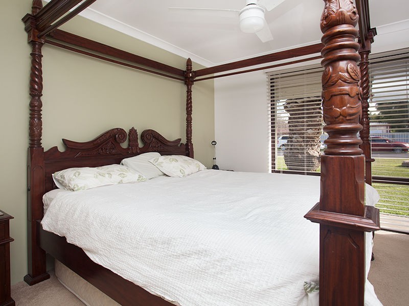 12 Belrose Crescent, Cooloongup WA 6168