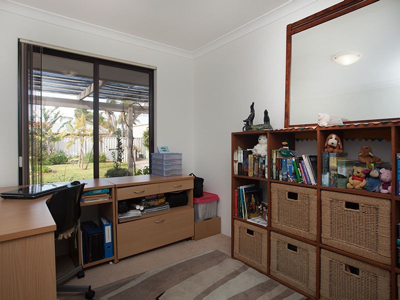 12 Belrose Crescent, Cooloongup WA 6168