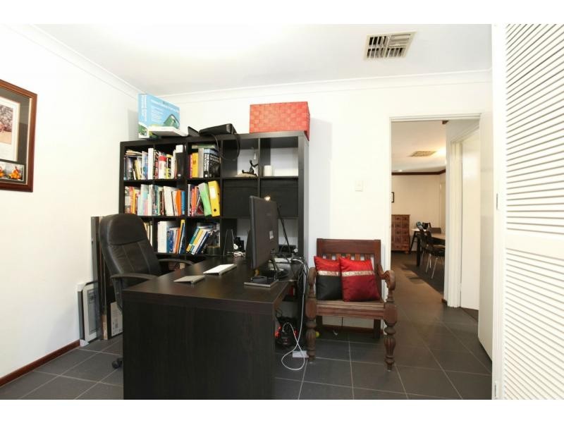 2 Aries Court, Shelley WA 6148