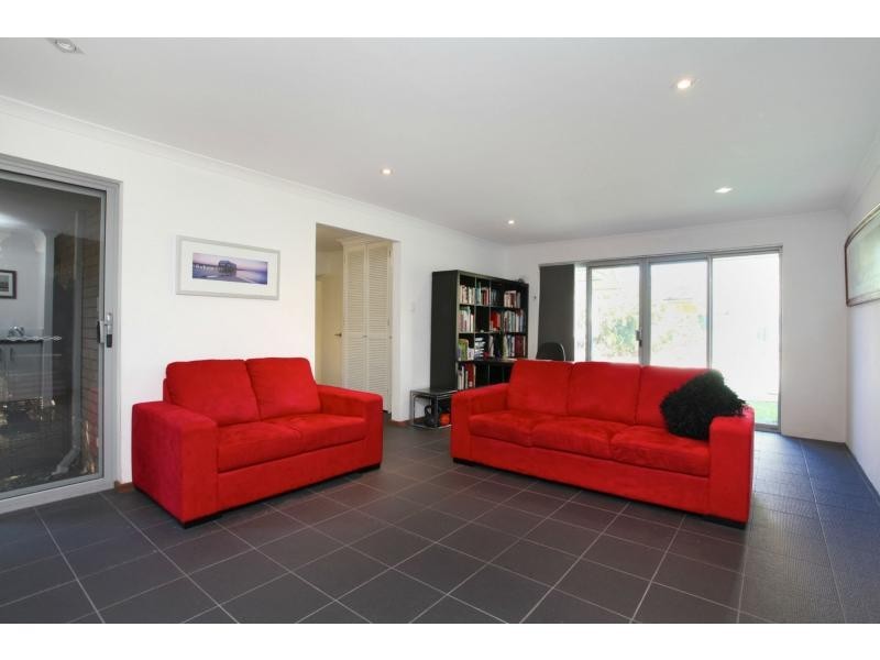 2 Aries Court, Shelley WA 6148