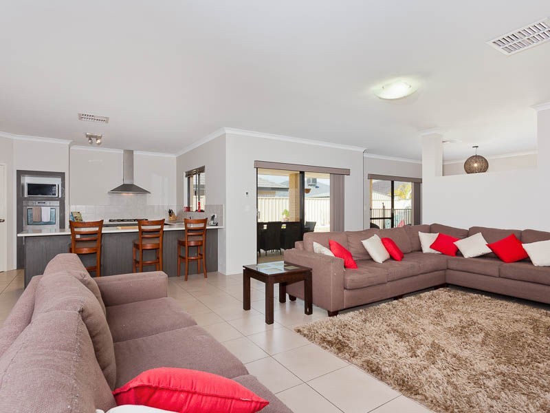 31 Jacksonia Promenade, Success WA 6164