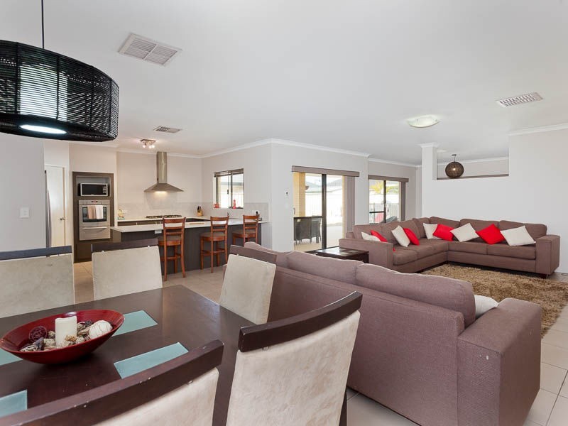 31 Jacksonia Promenade, Success WA 6164