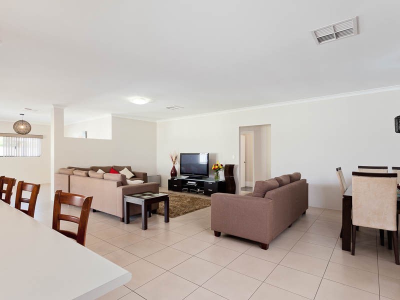 31 Jacksonia Promenade, Success WA 6164