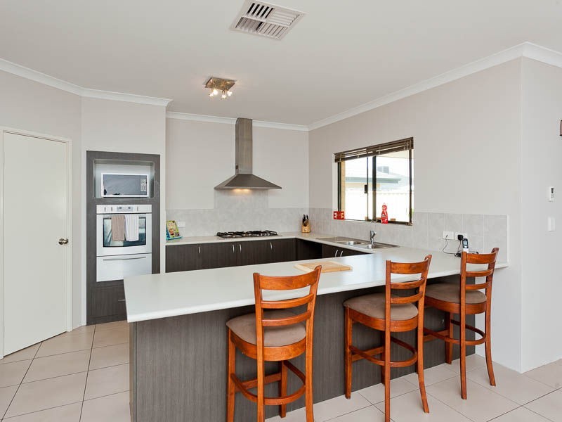 31 Jacksonia Promenade, Success WA 6164