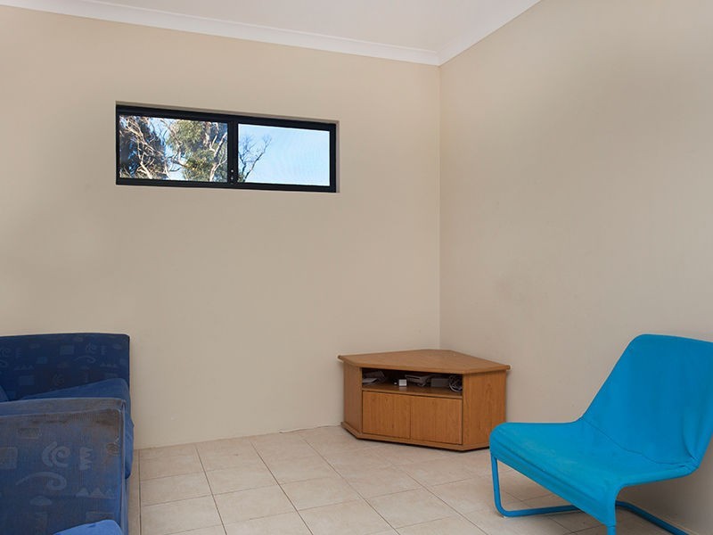 27 Peelfold Glen, Golden Bay WA 6174