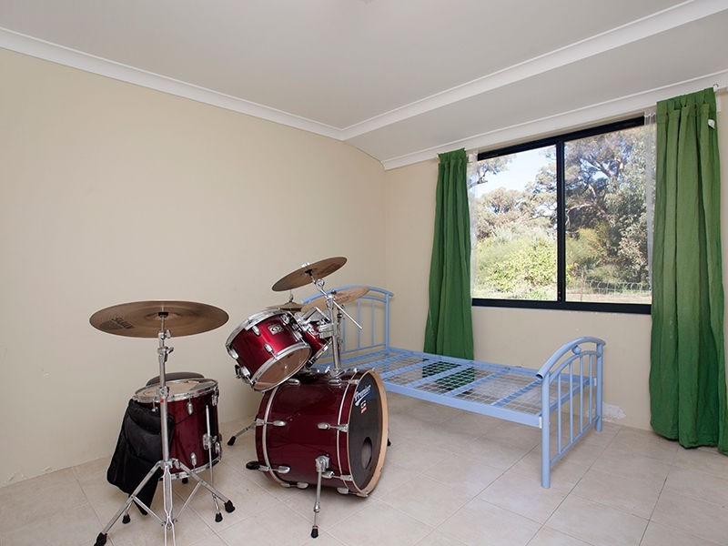 27 Peelfold Glen, Golden Bay WA 6174