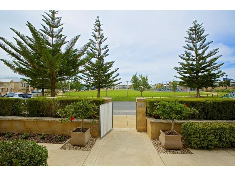35 Amalfi Drive, Hillarys WA 6025