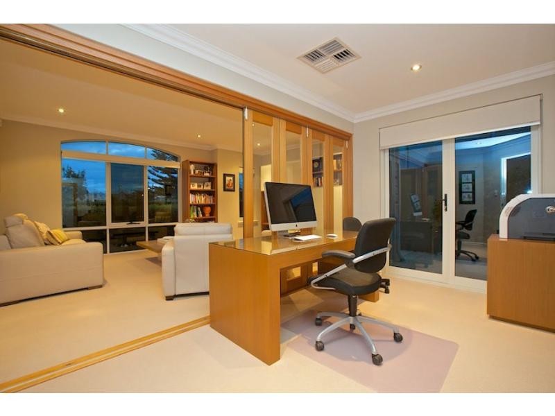 35 Amalfi Drive, Hillarys WA 6025