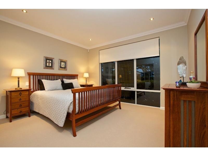 35 Amalfi Drive, Hillarys WA 6025