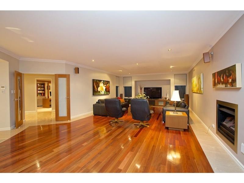 35 Amalfi Drive, Hillarys WA 6025