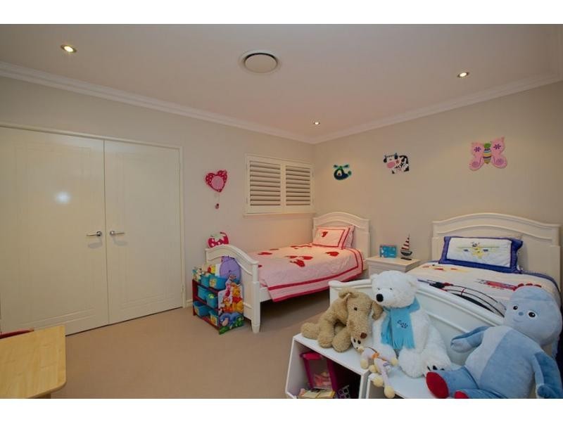 35 Amalfi Drive, Hillarys WA 6025