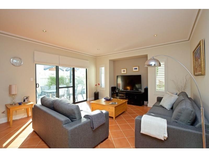 1/20 Coolangatta Retreat, Hillarys WA 6025